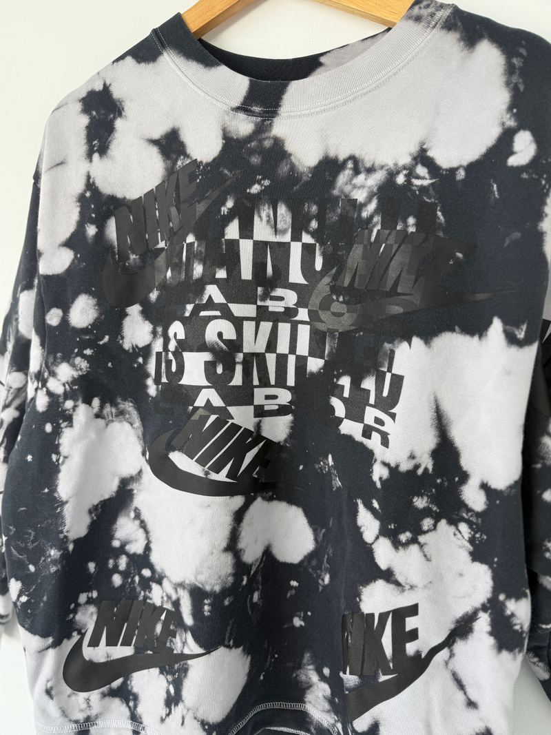 NIKE CREWNECK WITH SUAY SCREENPRINT