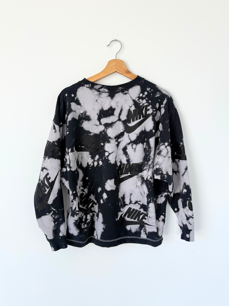 NIKE CREWNECK WITH SUAY SCREENPRINT