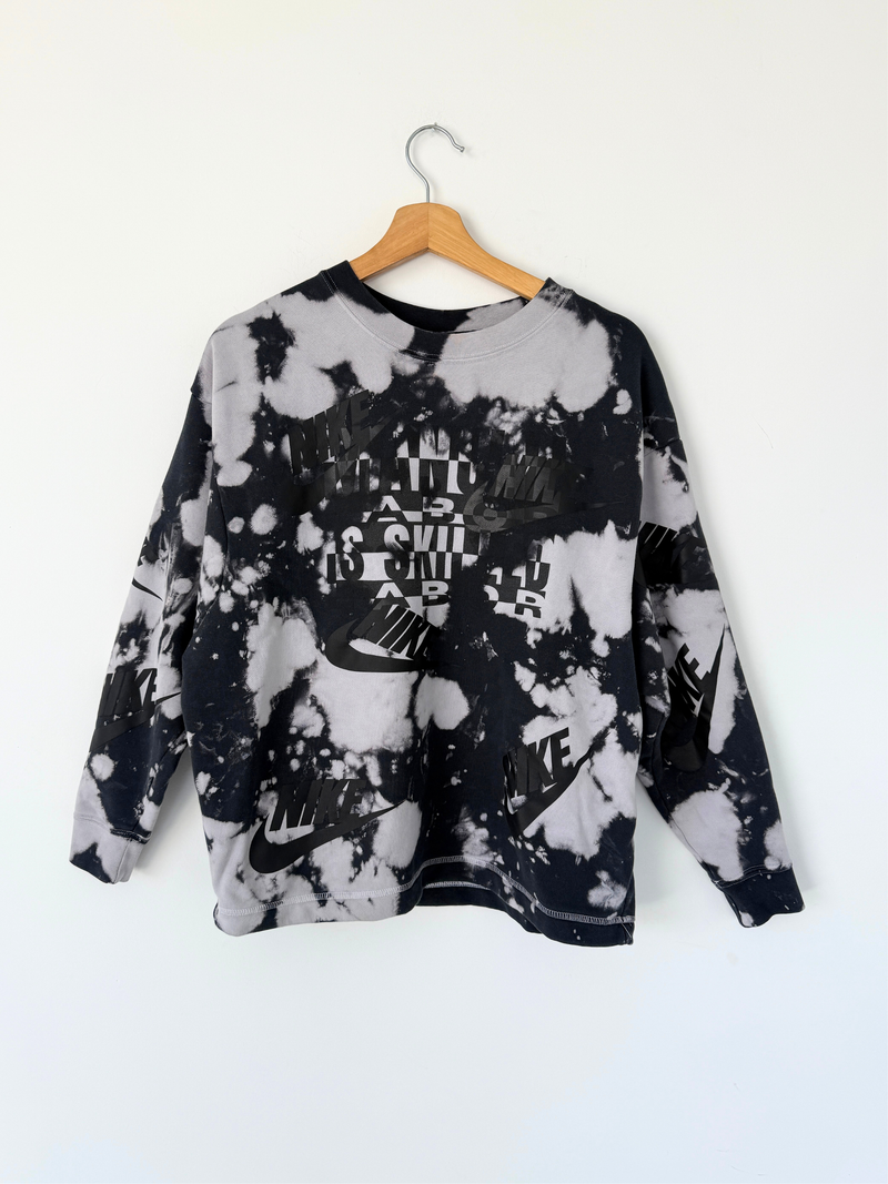 NIKE CREWNECK WITH SUAY SCREENPRINT
