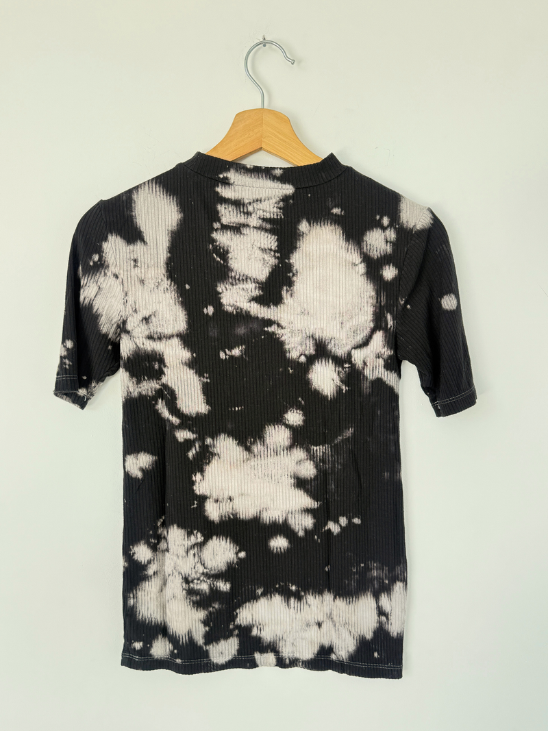 HIGHNECK RIBBED TEE