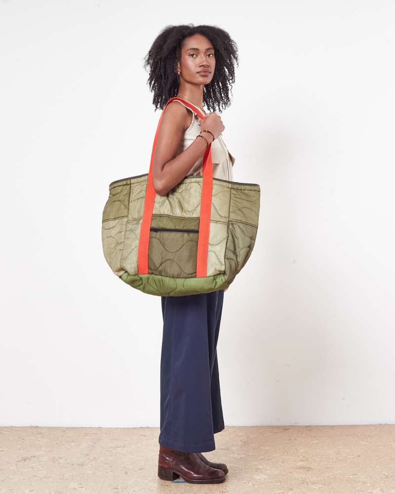 REMADE PUFFER TOTE