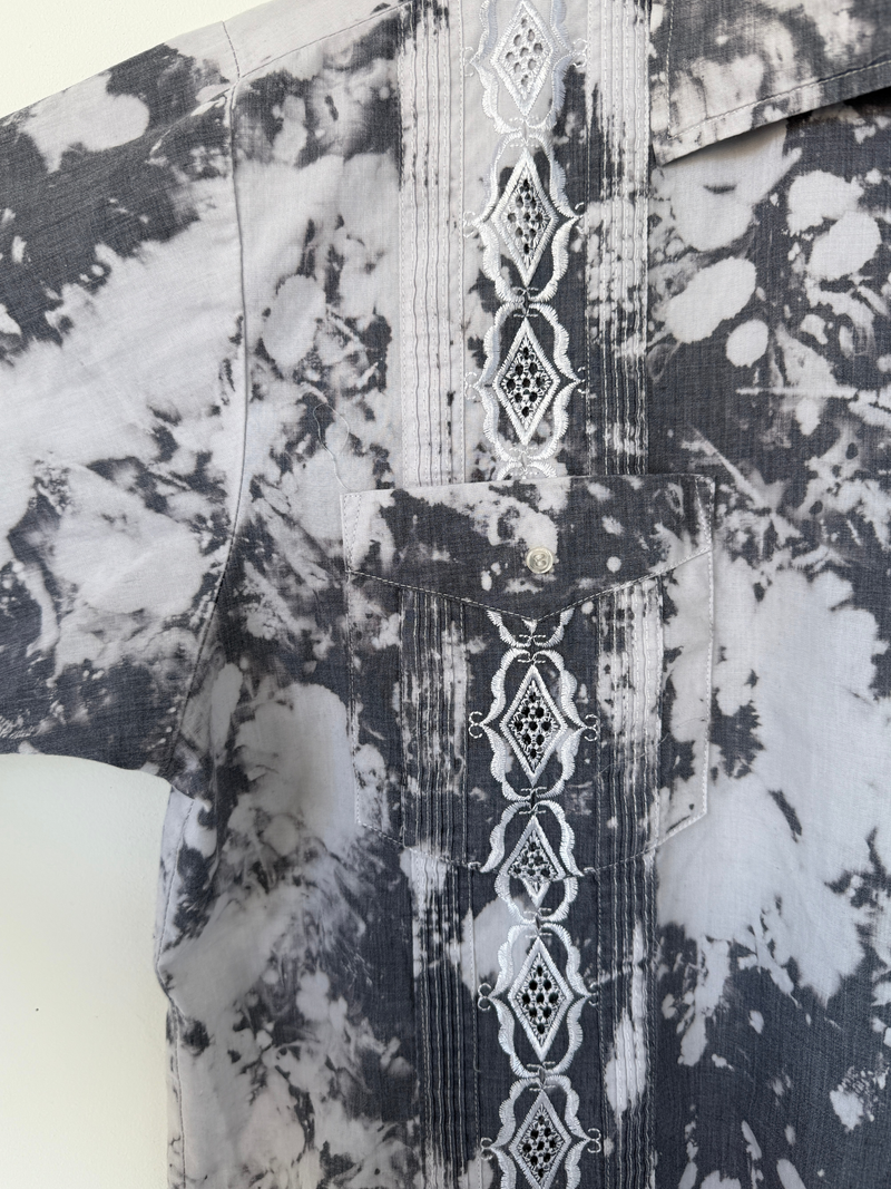 GUAYABERA  BUTTON UP