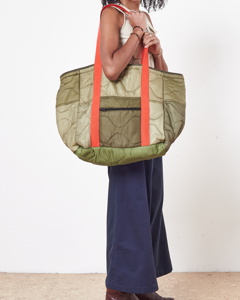 REMADE PUFFER TOTE