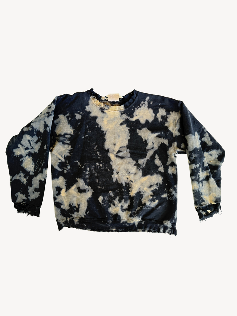 DISTRESSED SWEATSHIRT