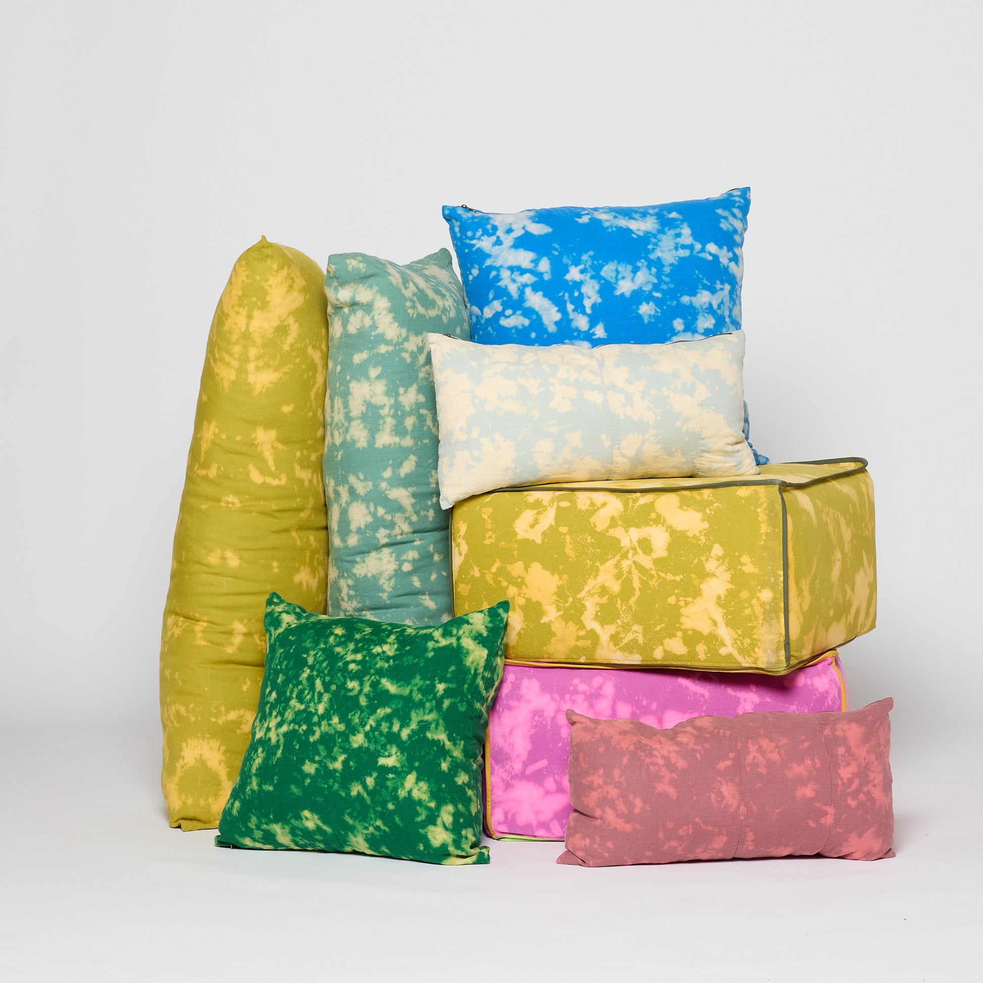 The Tie Dye Linen Body Pillow 22