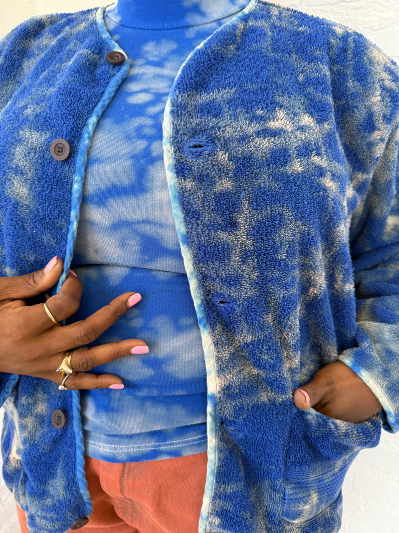 SKY TIE DYE DISTRESSED TOWEL JACKET