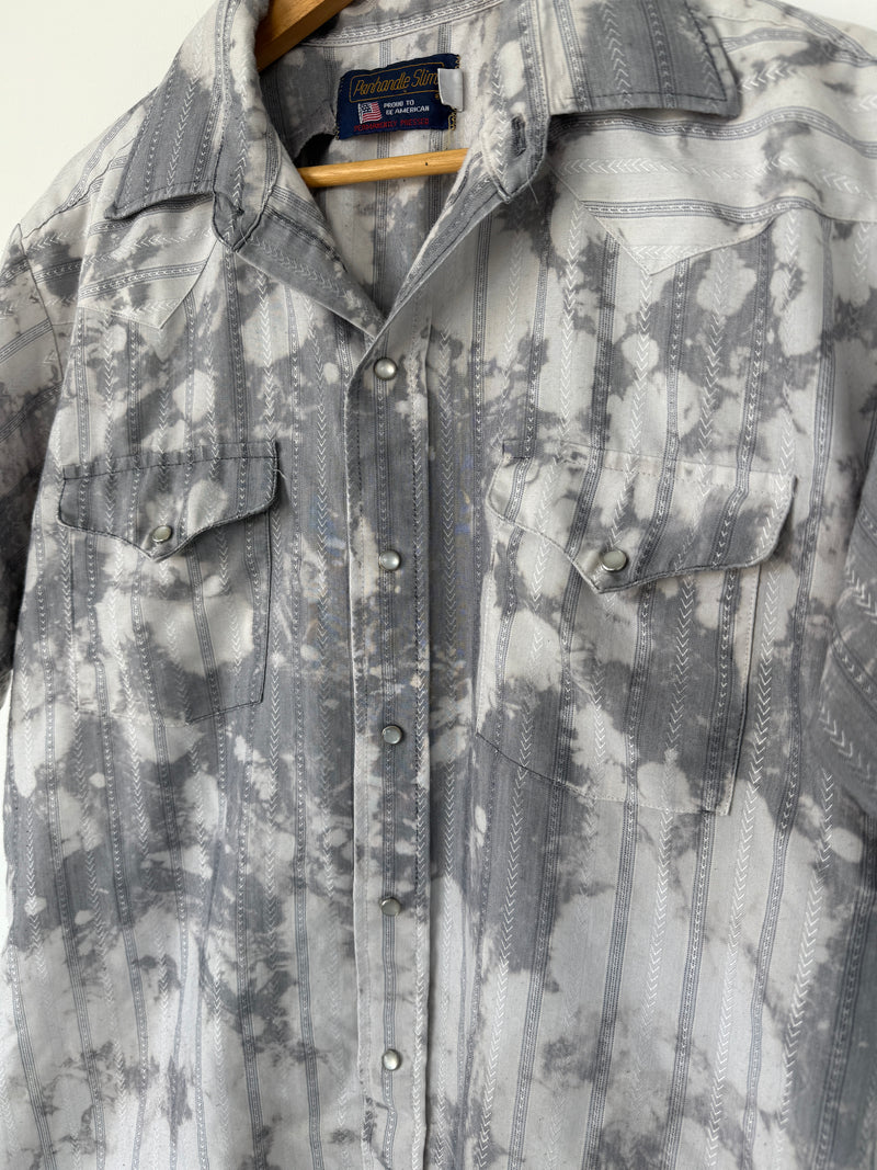 VINTAGE PEARL SNAP BUTTON UP