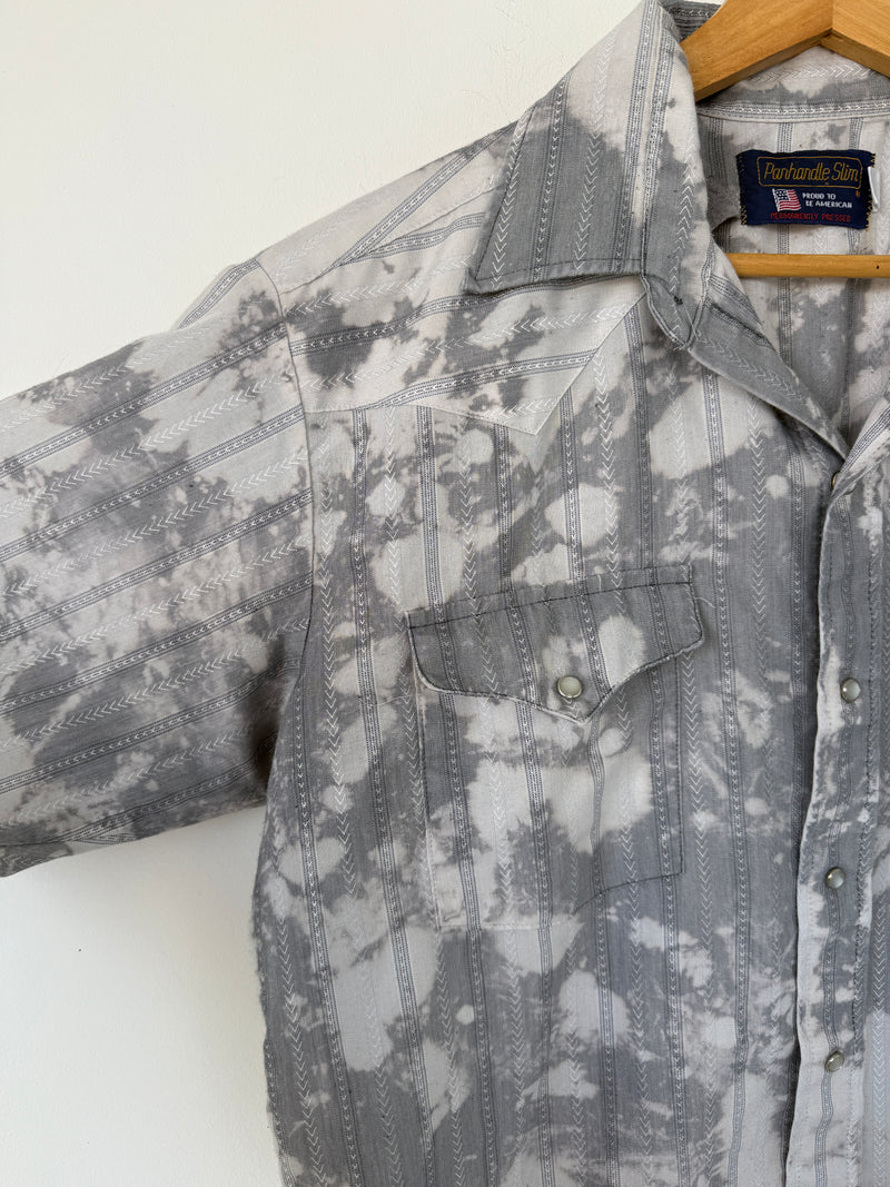 VINTAGE PEARL SNAP BUTTON UP