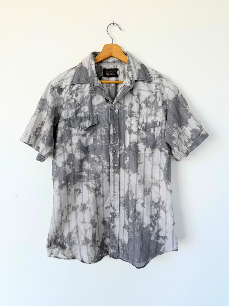 VINTAGE PEARL SNAP BUTTON UP