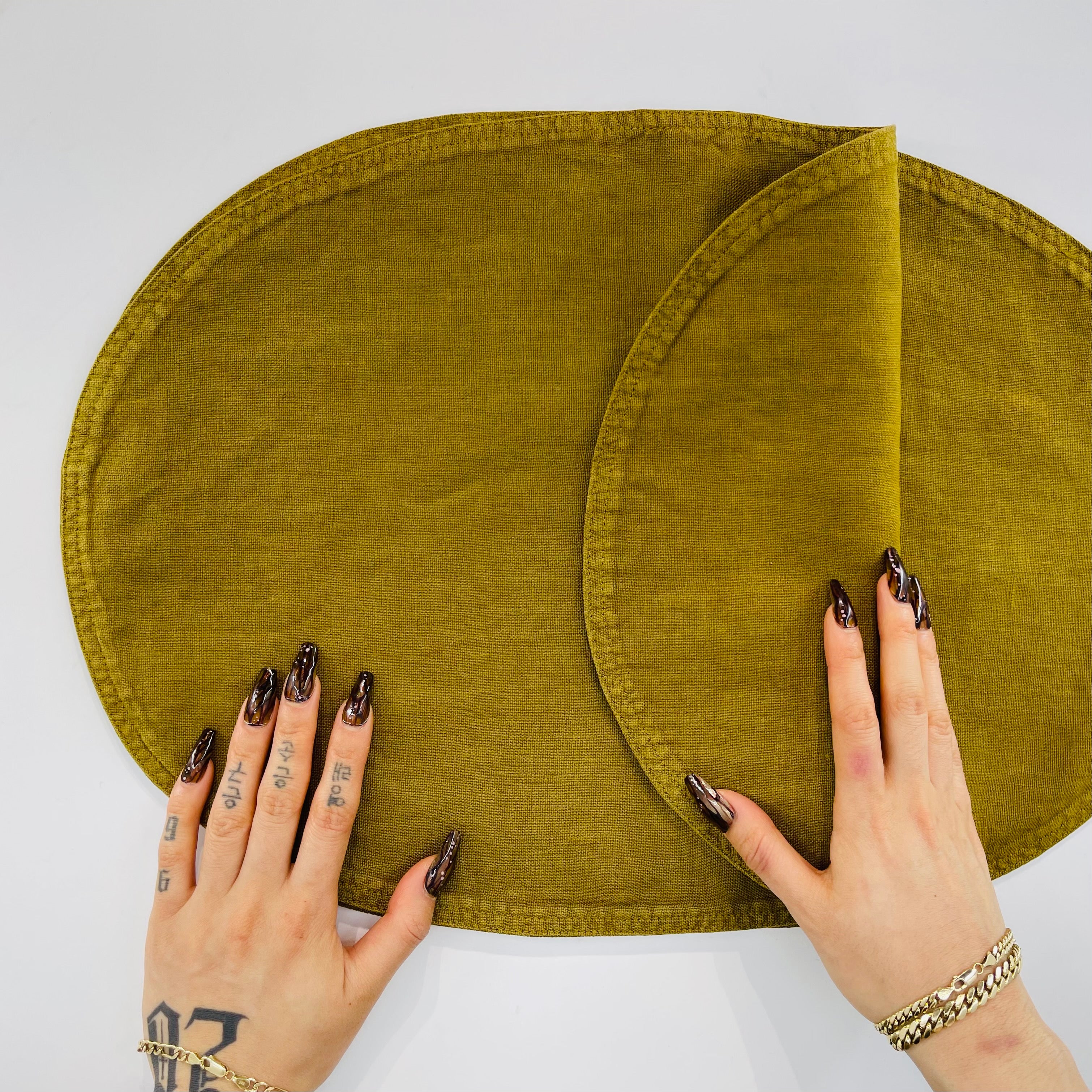 Round Placemat in Dark Mustard